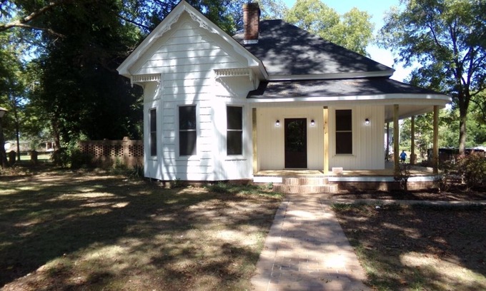 New Albany Other | Completely remodeled historical home on the Tanglefoot Trail