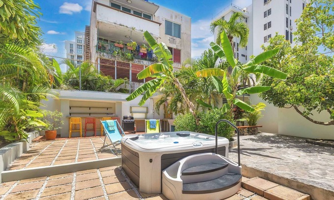 Santurce Ski Chalet | Condado Villa 4Bd 3Ba | Spa/Generator/Parking