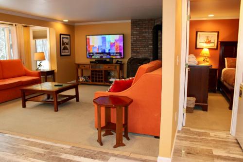 Central Vermont- Killington Apartment | Condo 7 Slopeside With Private Sauna and Hot Tub
