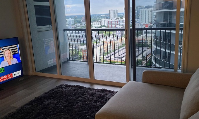 Edgewater Apartment | Condo bella