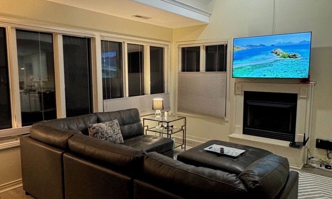 Northeast Virginia Beach Condo | Condo by beach and state park