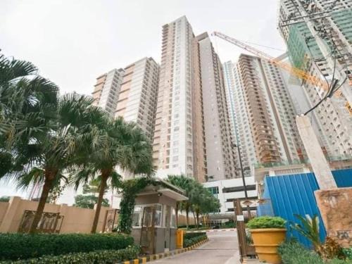 Barangka Ilaya Apartment | Condo in Metro Manila V PAD