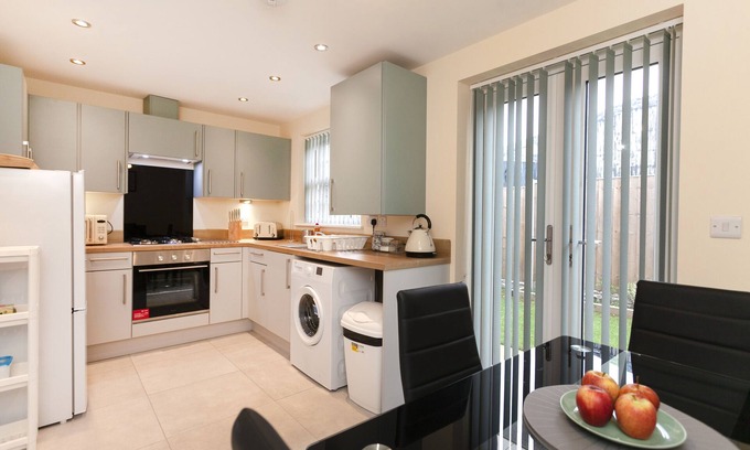 Worksop Apartment | Condron 3 bedroom house