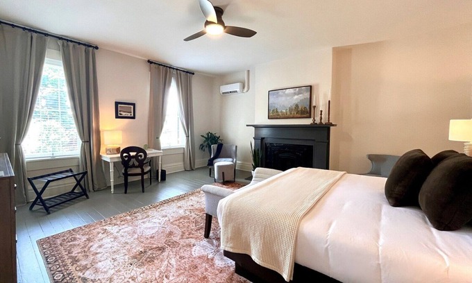 Chillicothe Bed & Breakfast | Confluence Room at The Willis-James