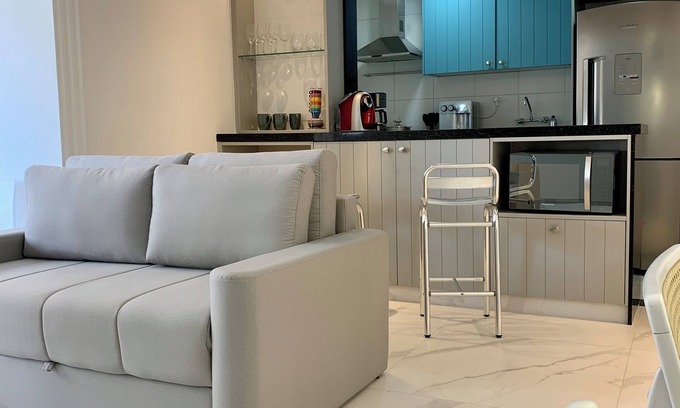 Ipanema RV Rental | Conforto Ipanema - Posto9: newly furnished with queen bed/garage/24h doorman