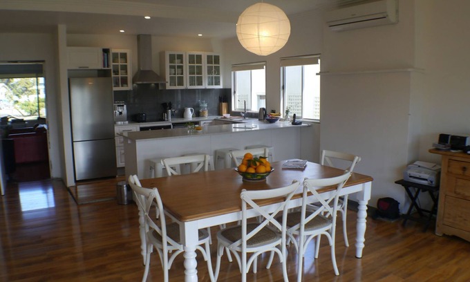 Lake Conjola House | Conjola Feast - gourmet kitchen close to lake