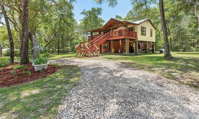 Old Town Ski Chalet | connie rivershack villas