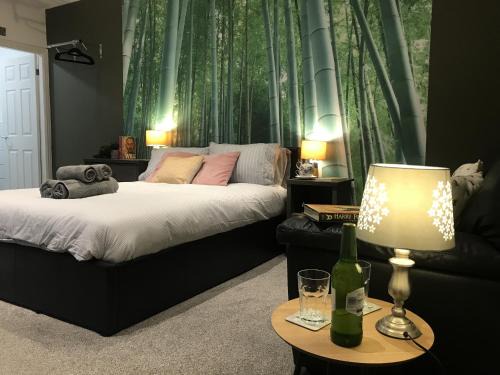 Wigan Apartment | Contemporary 1 bed studio for comfy stay in Wigan