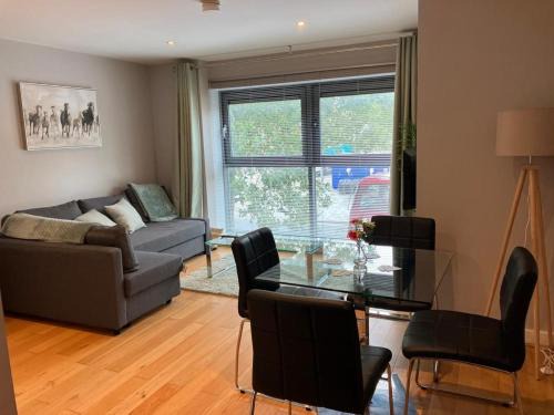 Bristol Floating Harbour Apartment | Contemporary 1BD Flat - Bristol City Centre!