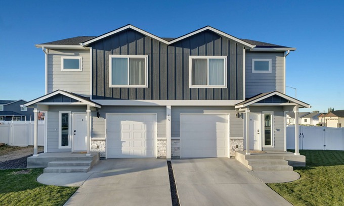 Quincy House | Contemporary Comfort in Quincy - Centrally Located - Near Gorge & Crescent Bar