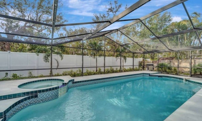 Lake Sarasota House | Contemporary Home with heated LARGE POOL and SPA