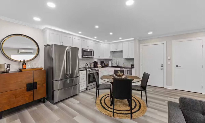 New Richmond Apartment | Contemporary One Bedroom In Beautiful River Town