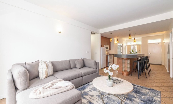 Ann Arbor Condo | Convenience and luxury converge in Ann Arbor
