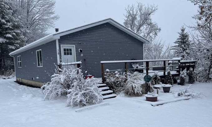 Waterbury House | Convenience, Coffee and Views too!