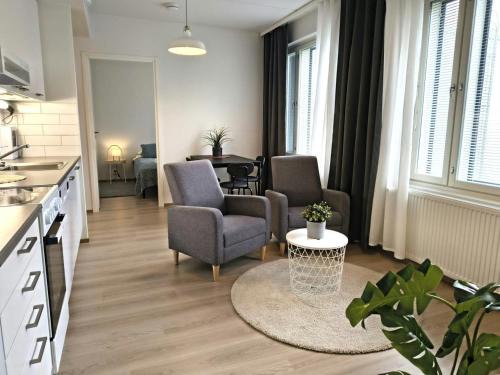 Myyrmaki Apartment | Convenient Apartment for 3