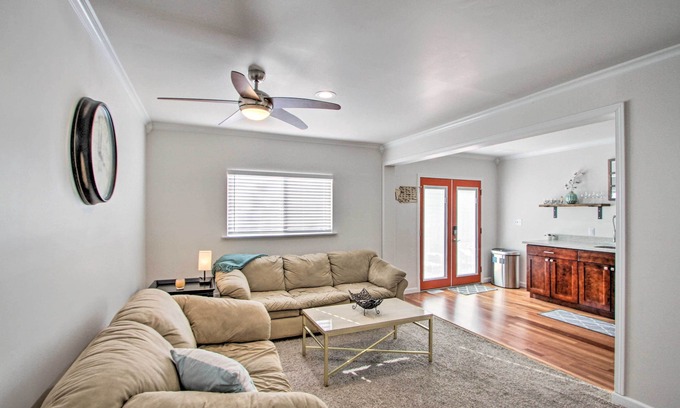 Burien House | Convenient Burien Getaway: 12 Mi to Dtwn SEA!