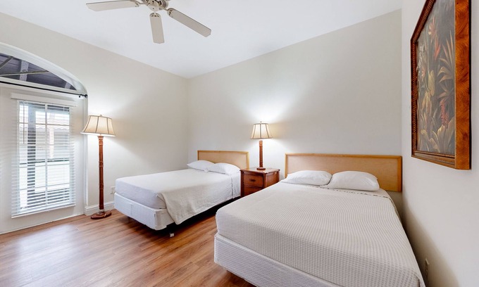 Naples House | Convenient hotel-style studio with pool, game room, tennis, gym, & sauna