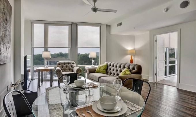 Garden Hills Apartment | Convenient Luxury | 1BR w Deck/Spa/Pool | Buckhead