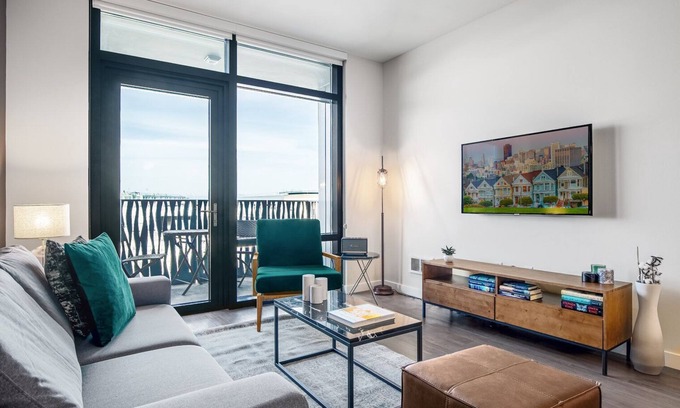 Mission Bay Apartment | Convenient Mission Bay 2BR w/Gym + Lounge + City View by Blueground