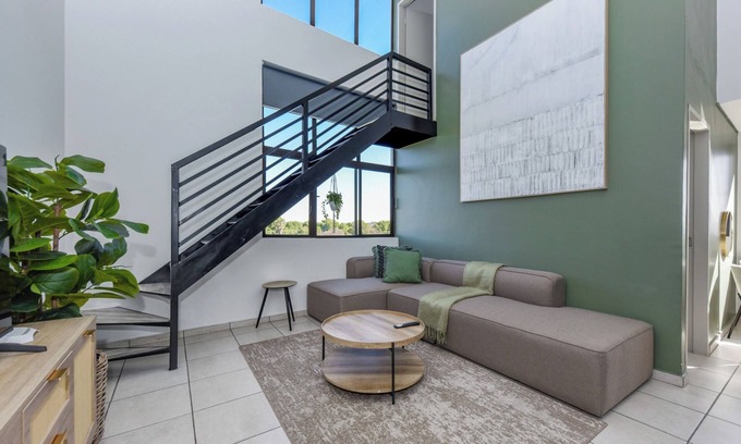 Parkwood Apartment | Conveniently located 2 Bed with fabulous Amenities