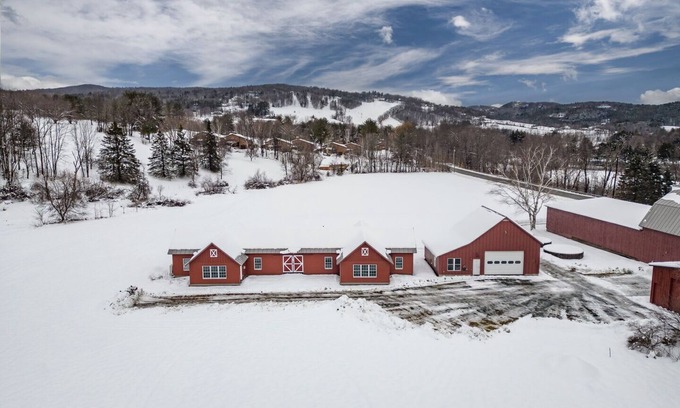 Quechee House | Converted Carriage Barn - The Carriage House Unit1