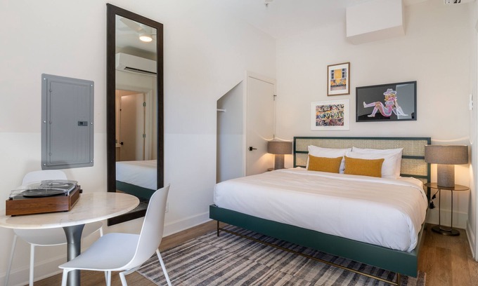 Buena Vista Apartment | Conway C101 by AvantStay | Studio in Downtown NSH