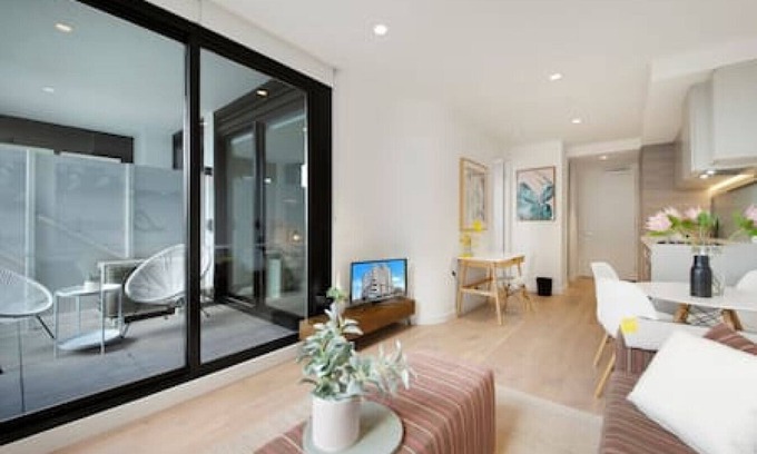 Footscray Apartment | Cool and Contemporary on the City’s Edge
