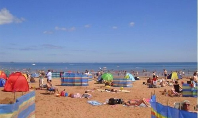 Paignton Apartment | Coombe Lodge Holiday Flats