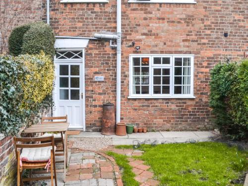 Louth House | Cooper's Cottage