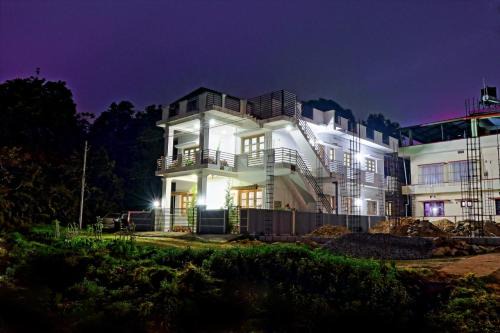 Madikeri House | Coorg Rahul Villa- 3 Deluxe Bedrooms