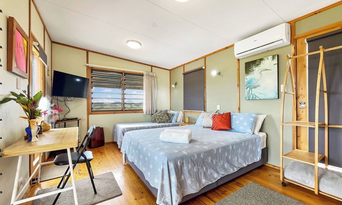 Cooroy Cottage | Cooroy - Bewell Eco Cottage - Garden Views - 25 mins to Noosa Heads -
