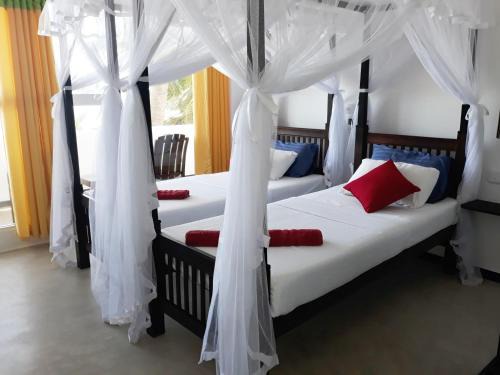Thiranagama House | Copacabana Beach Hotel