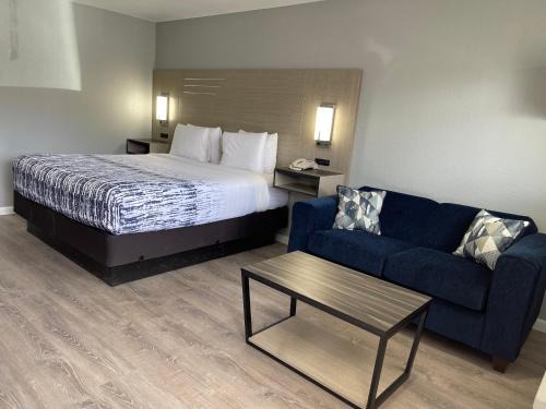 Tyrone Hotel | Copper Manor Motel