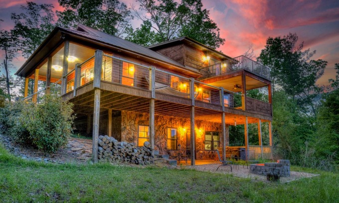 Mineral Bluff House | Copper Ridge Cabin by Escape to Blue Ridge