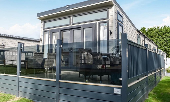 Saxmundham House | Copse View