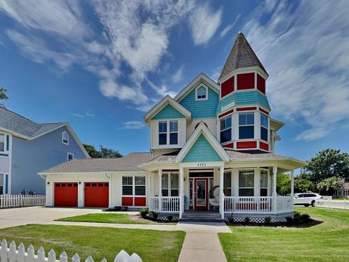 Crystal Beach House | Corner Castle