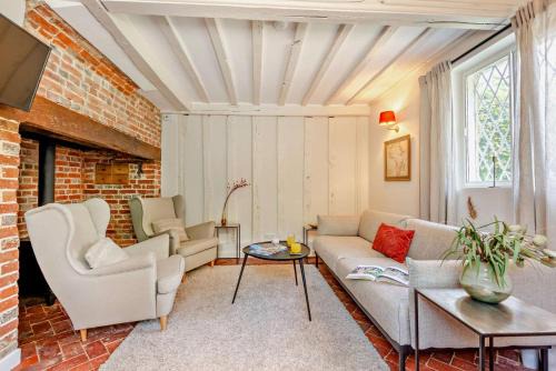 Cranbrook House | Corner Cottage - Kent