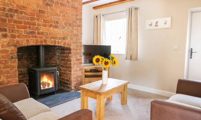 North Dalton Cottage | Corner View