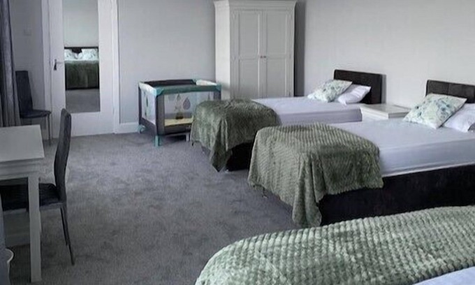 Roscoe Apartment | Cortoon Inn, Family Room 1 (1DBL +2SGL)