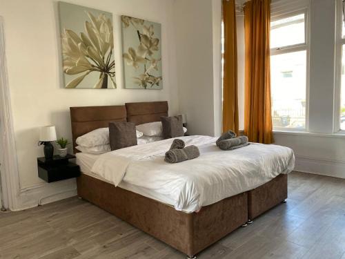 Newport Apartment | Cosy 1 Bedroom Flat in Newport-F2
