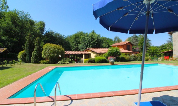 Castelfranco di Sopra Apartment | Cosy apartment for 6 people with pool, WIFI, pets allowed and parking