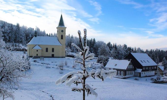 Albrechtice v Jizerskych horach Apartment | Cosy apartment for 4 people with WIFI, TV and balcony