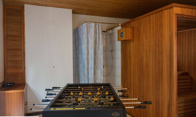 Immerath Apartment | Cosy apartment for 12 guests with WIFI, TV, balcony and pets allowed