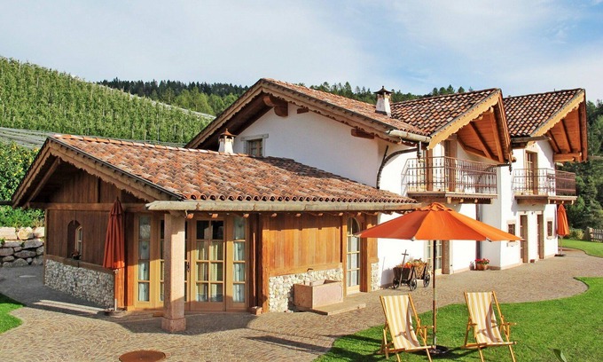 Coredo Apartment | Cosy apartment for 4 guests with WIFI, TV, terrace, pets allowed and parking