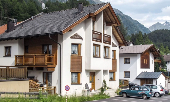 Soelden Apartment | Cosy apartment for 6 people with WIFI, TV, terrace, pets allowed and parking