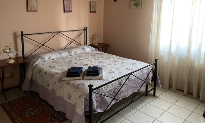 Pietrauta Apartment | Cosy apartment for 2 guests with WIFI, pool, patio, panoramic view and parking, close to Spoleto