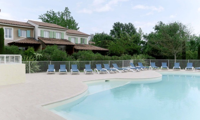 Montauroux House | Cosy apartment in villa for 6 people with pool, A/C, WIFI, TV, terrace, pets allowed and parking