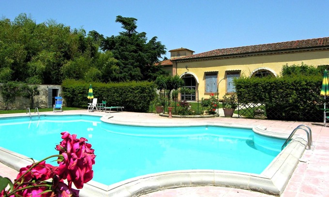 Scarperia e San Piero Villa | Cosy apartment in villa for 6 people with pool, WIFI, TV and panoramic view