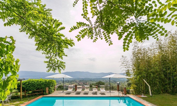 Bivio Pozzo Villa | Cosy apartment in villa for 6 people with WIFI, pool, TV, patio, pets allowed and parking