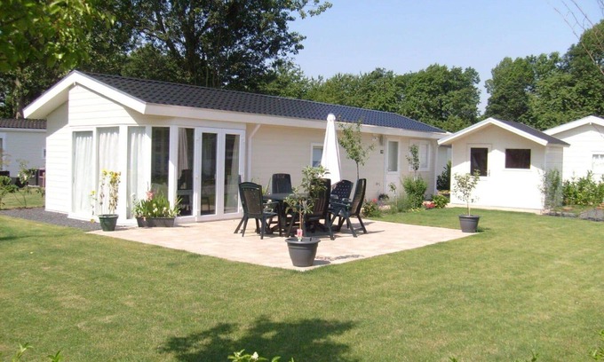 Schaarsbergen House | Cosy apartment in villa for 6 guests with pool, WIFI, TV and terrace